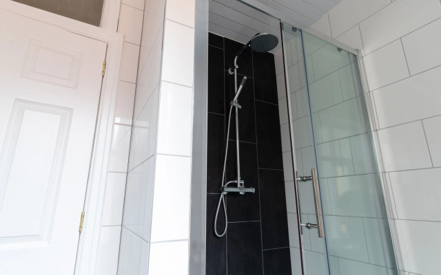 Granada Apartments Queen's Promenade