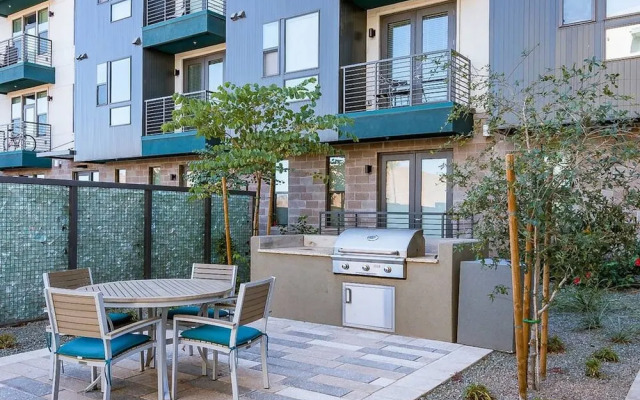 Modern Town Lake Penthouse by Cozysuites