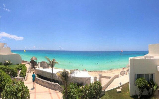 Solymar Cancun Beach Resort