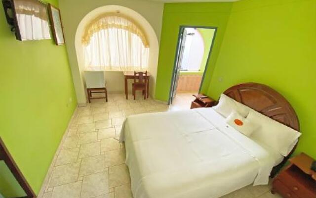 Gran Bombonaje Rioja Hotel