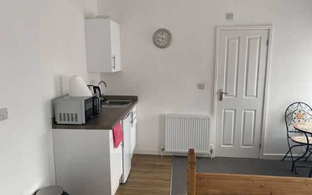 Charming 1-bed Studio in Coventry