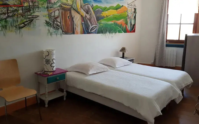 Domaine des Brimbelles Hostel