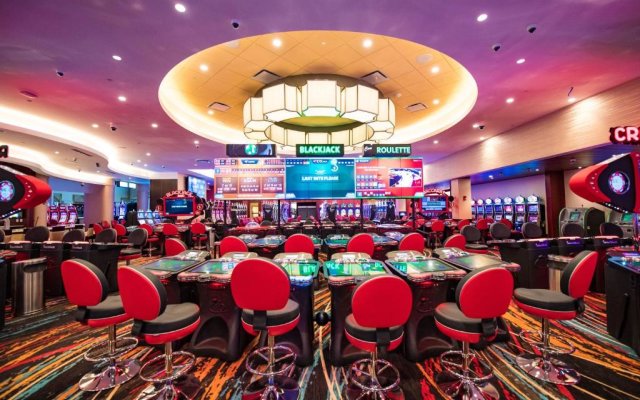 Jake's 58 Casino Hotel - Adult Only