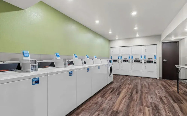 Woodspring Suites Columbia - Irmo