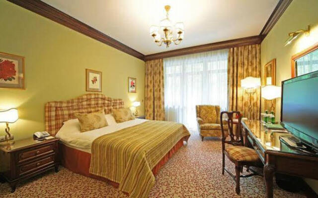 Grand Hotel Polyana Villas