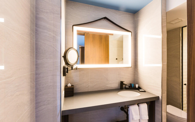 Crowne Plaza HY36 Midtown Manhattan by IHG