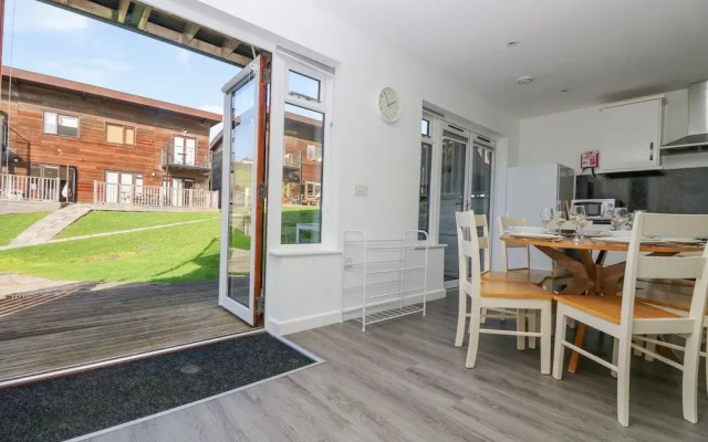 Sea Breeze 17 Gannel