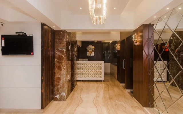 OYO 16718 Hotel Aditya Residency