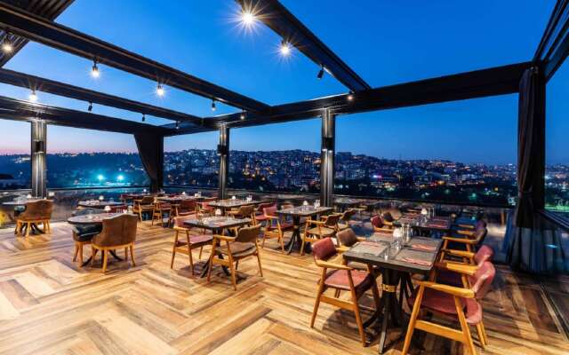 Ramada by Wyndham Istanbul Golden Horn