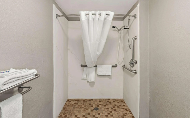 Motel 6 Lester, PA - Philadelphia Airport