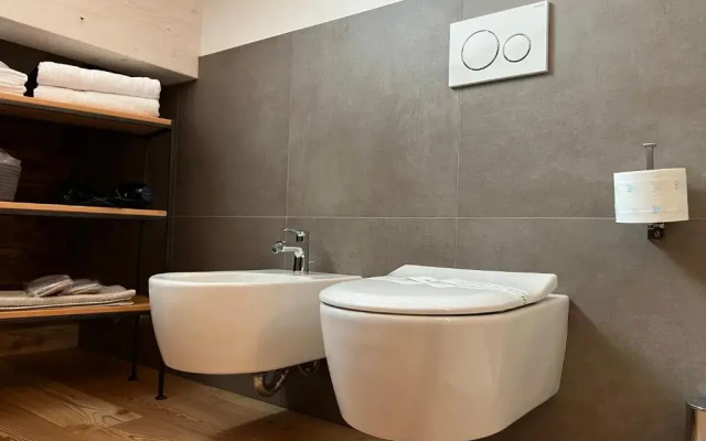 Camelot Luxury Houses Horses