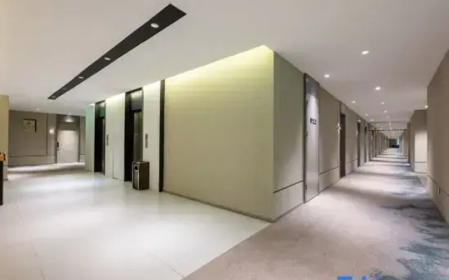 Homeinn Selected Hotel (Baoji Administrative Avenue Zhong Hospital East Area)