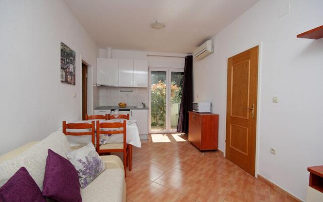 JoviZe - free parking - A5(2+2)