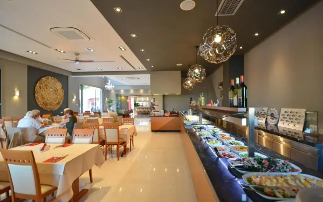 EVILION STILVI SEA and SUN HOTEL