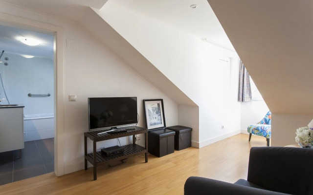 Santa Justa Suite by Homing