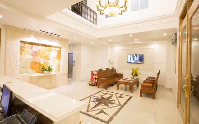 Love Hotel Airport