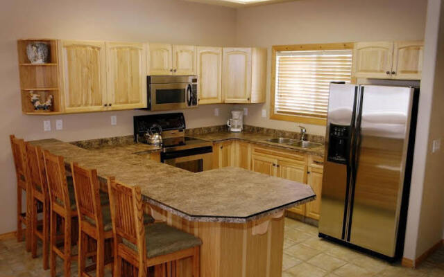 Chicamon Springs Lodge