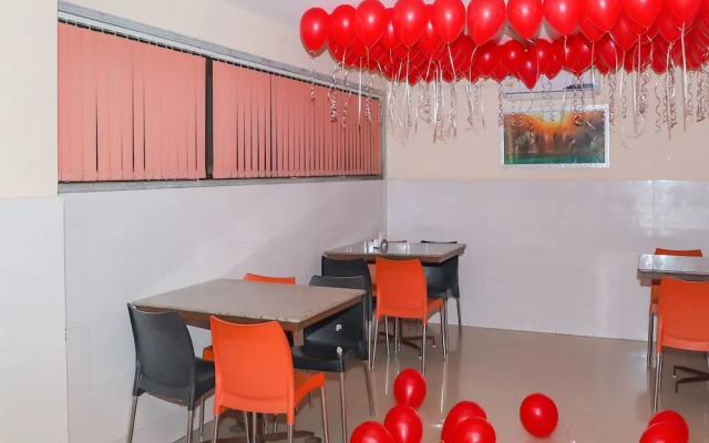 OYO 15847 Hotel Mathura Lodging