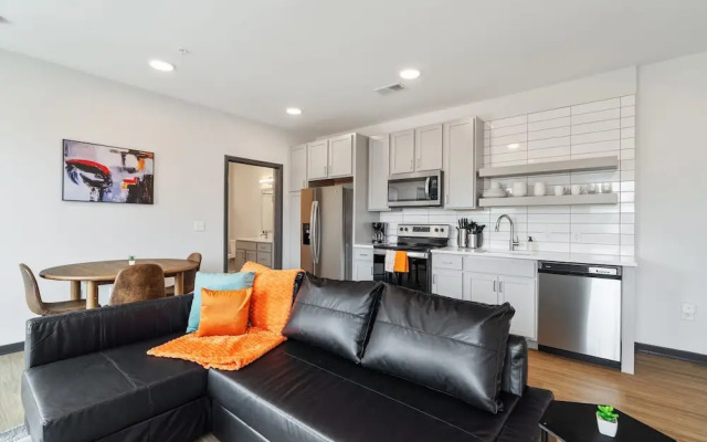 CozySuites on Mass w garage parking 20