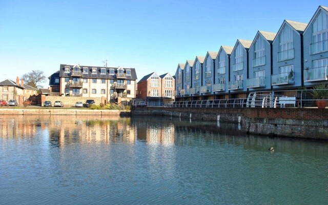 Stride Close , Chichester 415071
