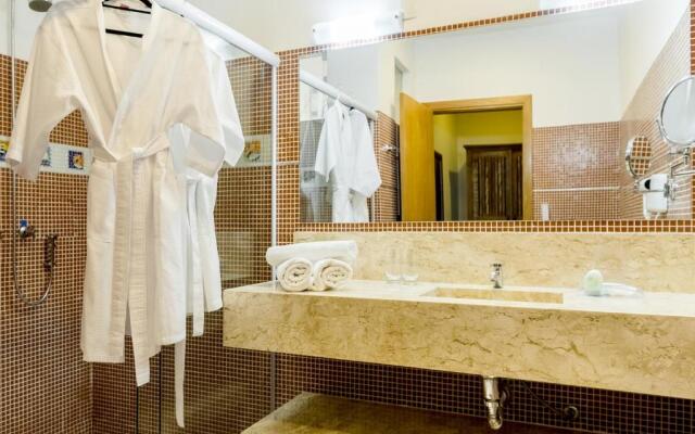 Hotel Mil Flores