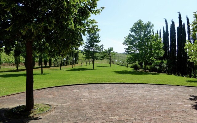 Beautiful Villa in Lari, with swimming pool