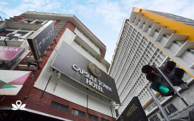 Capsule Town Hotel