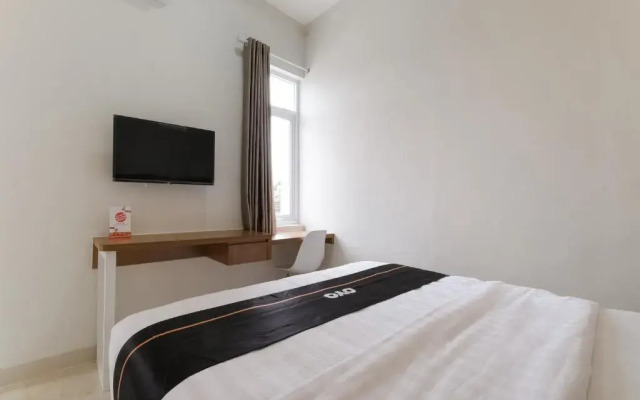 Super OYO Collection O 90023 Damar Kusumo Guest House