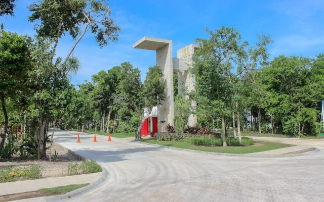 Apartment w Golf Course view by OlaHola