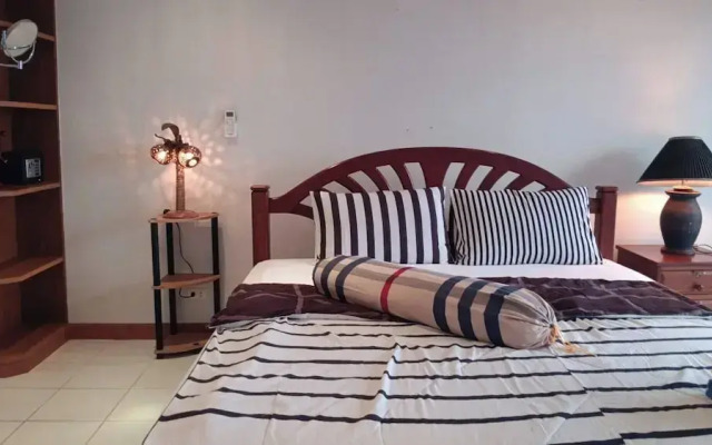 Sombat Condo Seaview 1 Bedroom