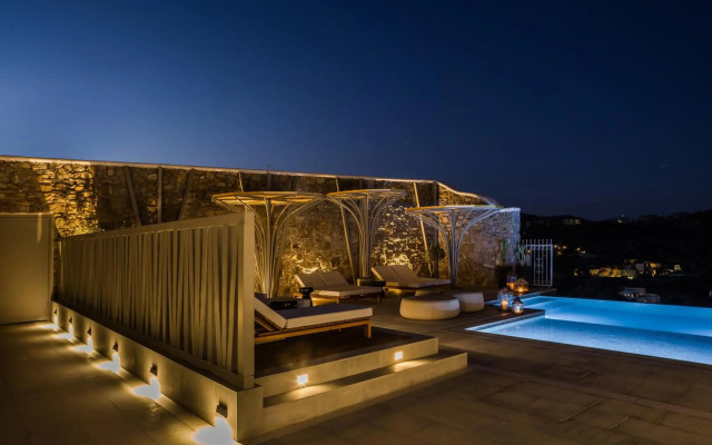 Amyth of Mykonos Super Paradise