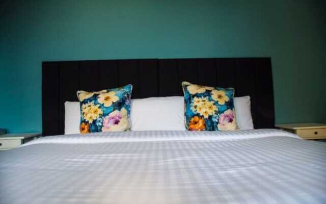 The Cleve Hotel