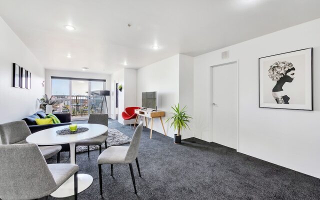 Stylish Central 2 Bedroom Apartment