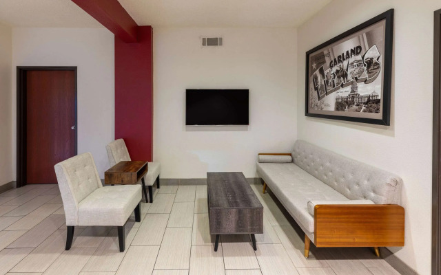 Super 8 by Wyndham Garland/Rowlett/East Dallas Area