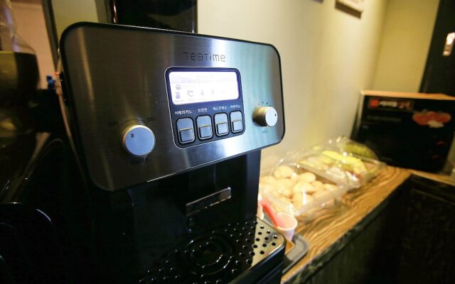 Suwon City Hall Station La Mer