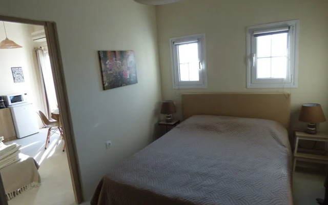 Paraportiani Guesthouse