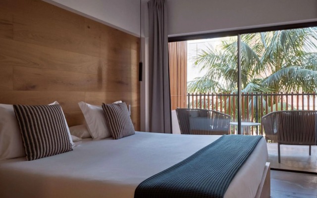 Las Gaviotas Suites Hotel