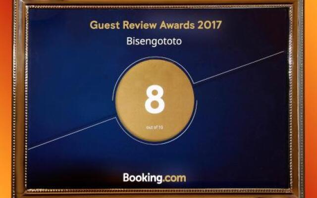 Bisengototo Homestay