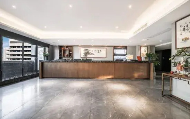 The Yi hotel