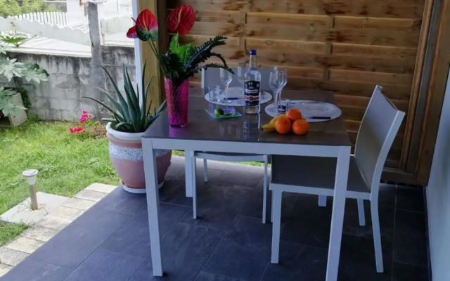 MALAKA F1 TOUT CONFORT Le Moule avec Piscine