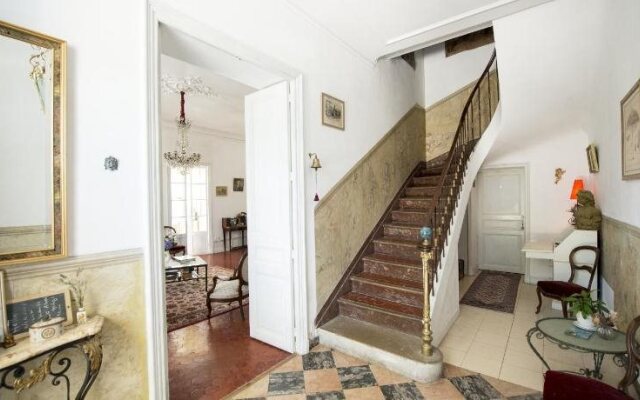 BnB Aix City-Center-Pool-Garage, Villa des Félibres