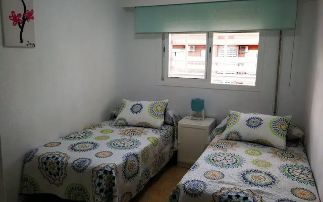 Apartamento con vista al mar en playa Malvarrosa