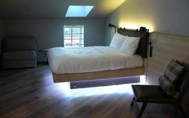 Moxy Lille City