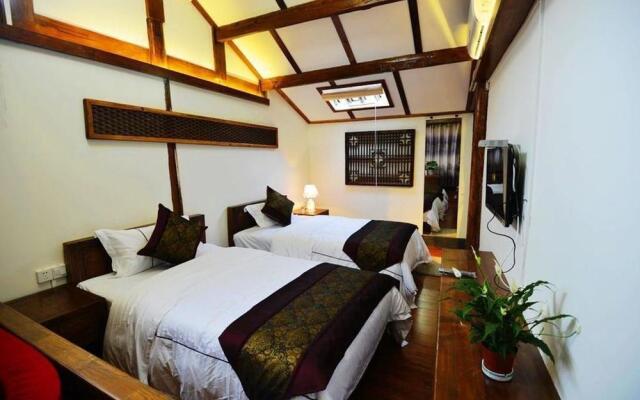 Lijiang Yiran Ethnic custom Viewing Inn