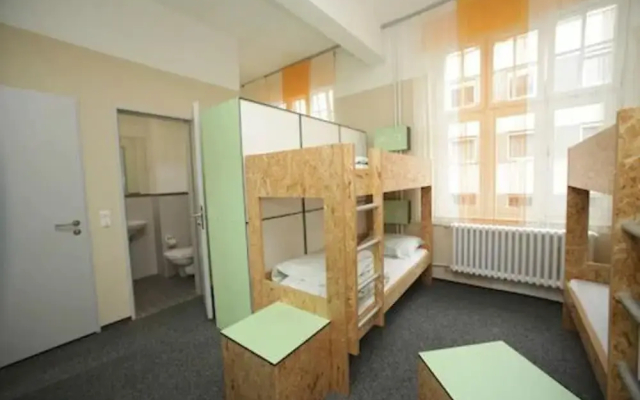Pathpoint Cologne Backpacker Hostel