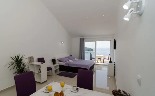 Toni & Vito's Suites