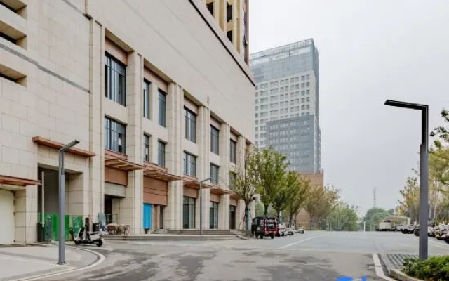 Tangtang Theme Apartment (World Trade Shopping Life Plaza) — hotel in Chuzhou