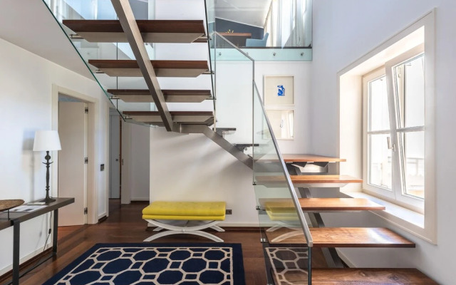 Luxury 3BR Duplex 240m2 City Center PRK