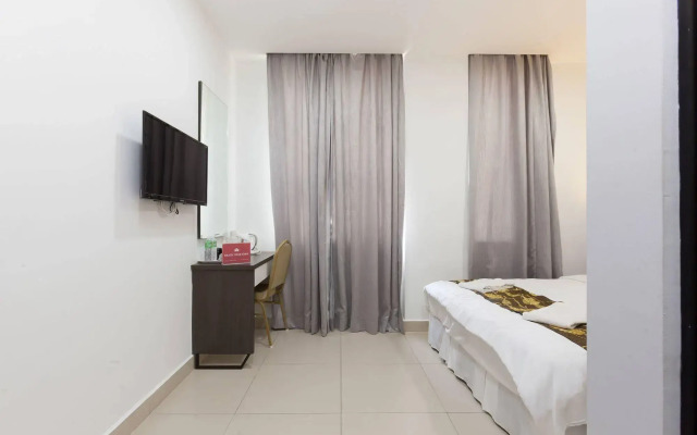 ZEN Rooms Near SALAM Hospital