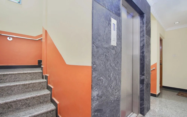 OYO 7728 Hotel Nayaab Comforts